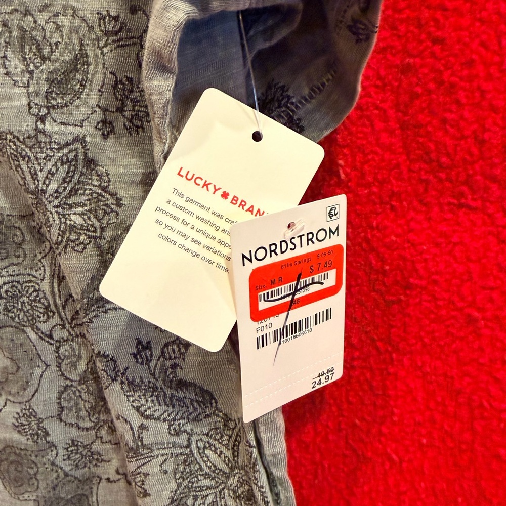 Lucky Brand Gray Floral V-Neck Tee - Picture 2 of 4